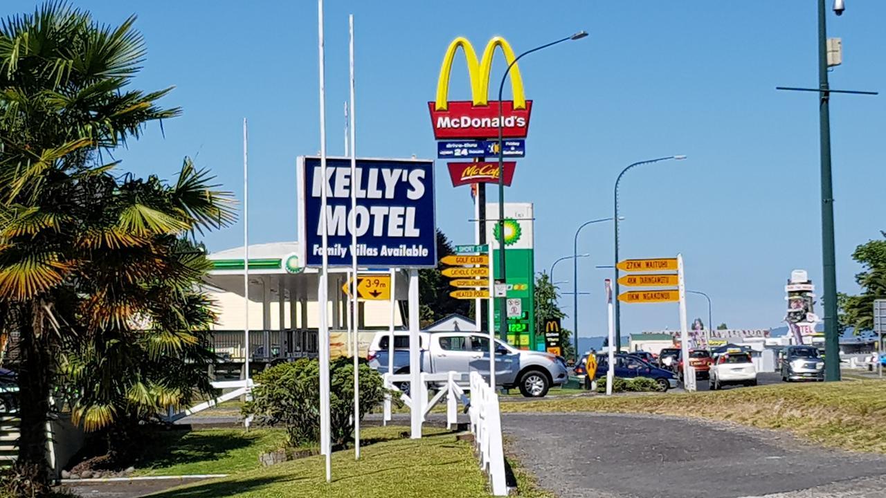 Kelly'S Riverside Motel Taumarunui Exterior photo